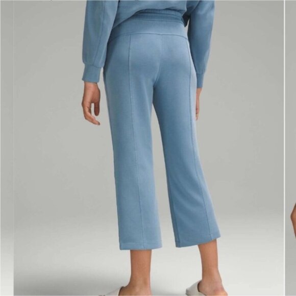 Lululemon Softstreme High-Rise Straight-Leg Cropped Pant in Utility Blue Sz 8 - Picture 2 of 15
